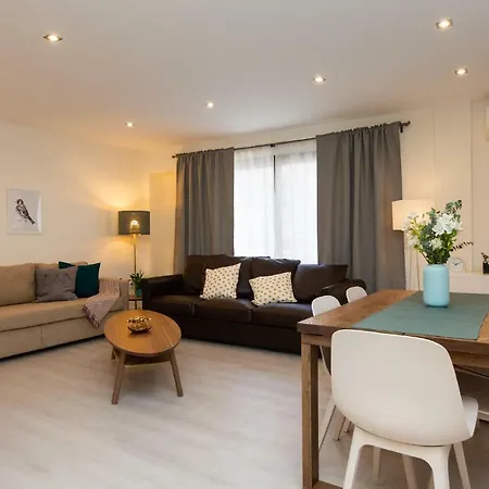 Apartment Modern Stylish City Apt Parking Wifi Balcony